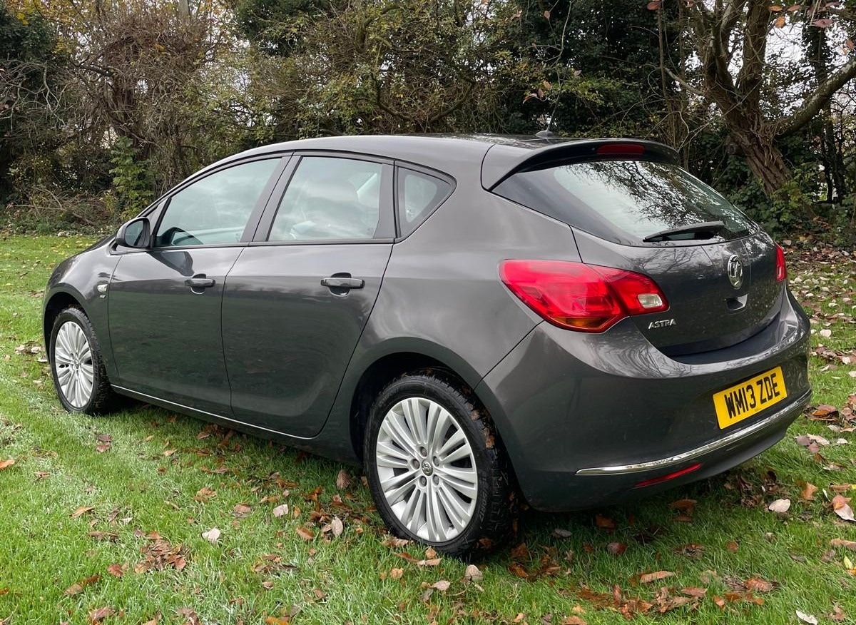 Used Vauxhall Astra 2013 for sale - 76527336: Photo 7