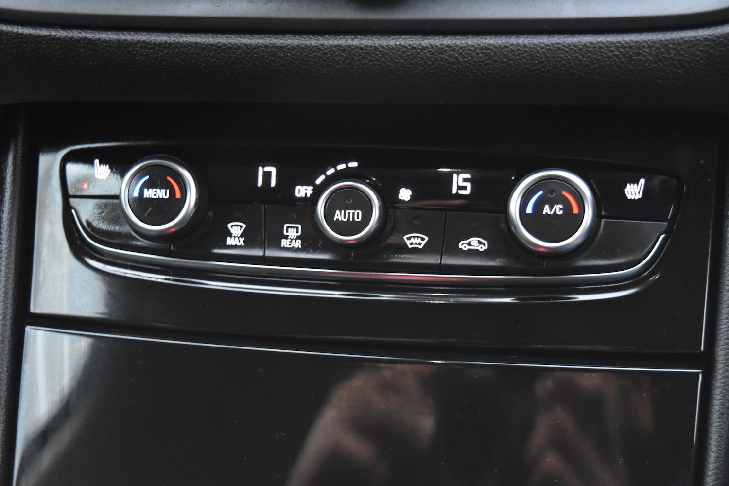 Used Vauxhall Grandland 2023 for sale - 76306090: Photo 14