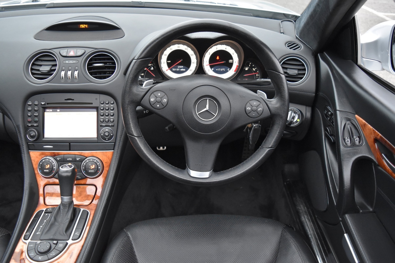 Used Mercedes-Benz SL 2008 for sale - 77283880: Photo 10