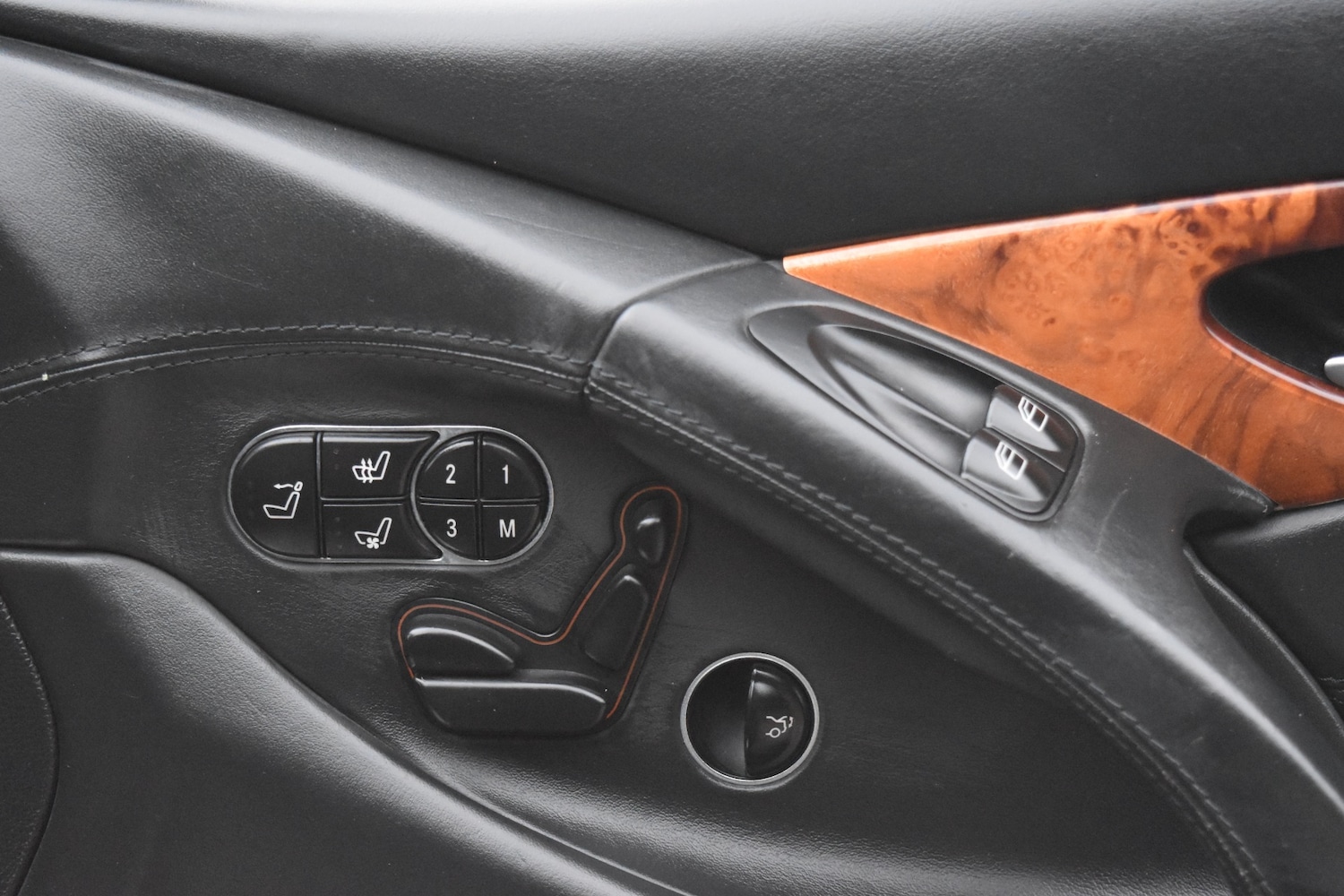 Used Mercedes-Benz SL 2008 for sale - 77283880: Photo 15