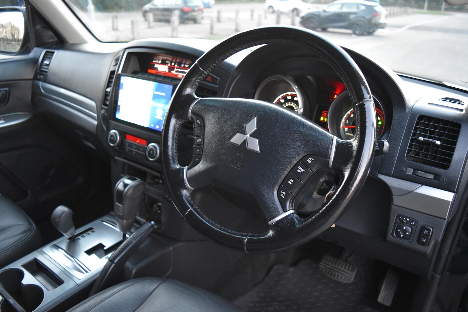 Used Mitsubishi Shogun 2014 for sale - 77102062: Photo 11