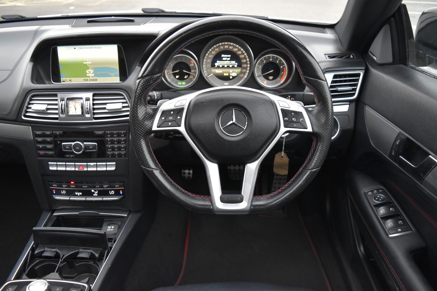 Used Mercedes-Benz E-Class 2015 for sale - 76093899: Photo 12