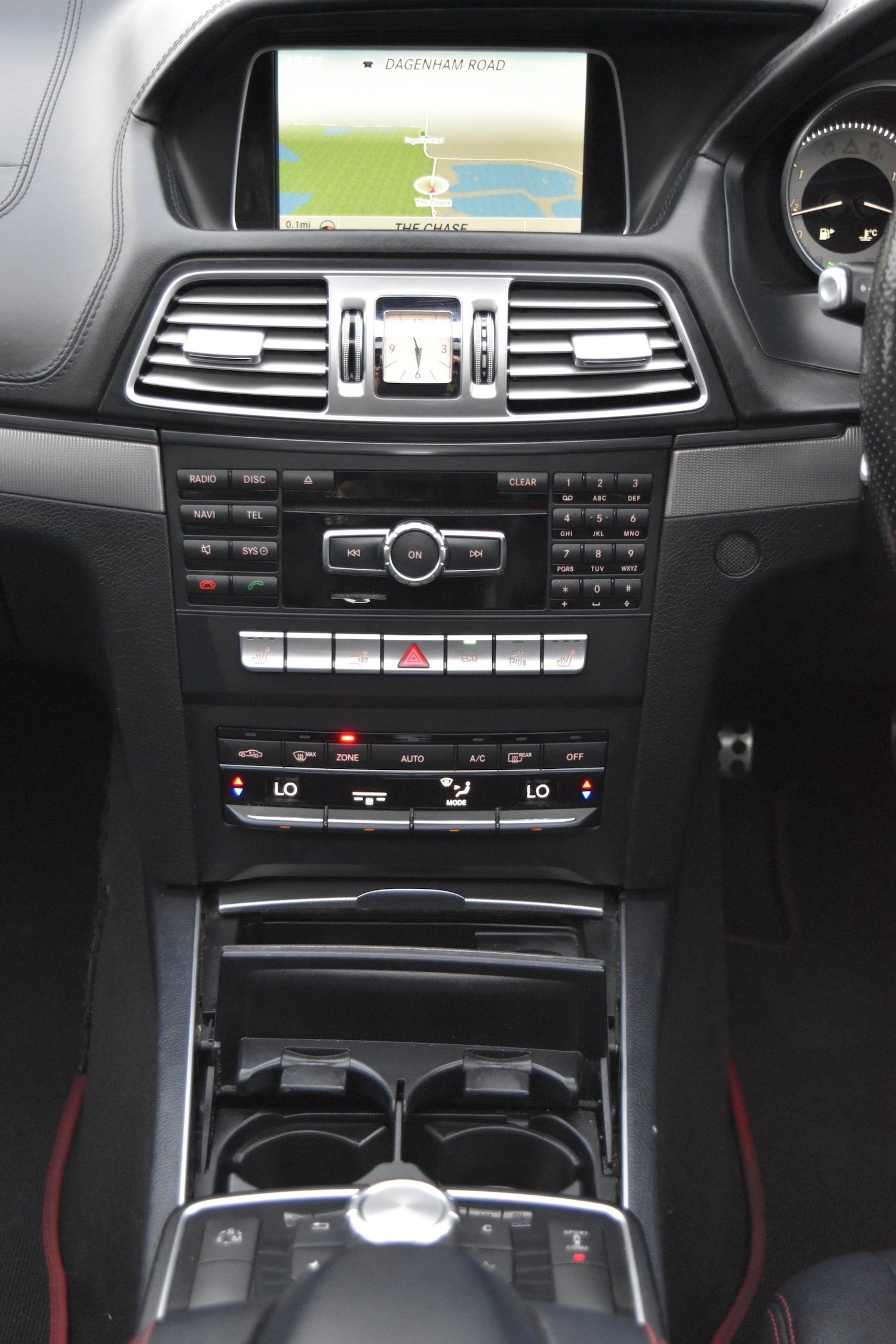 Used Mercedes-Benz E-Class 2015 for sale - 76093899: Photo 13