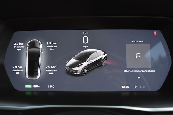 Used Tesla Model X 2017 for sale - 74520481: Photo 22