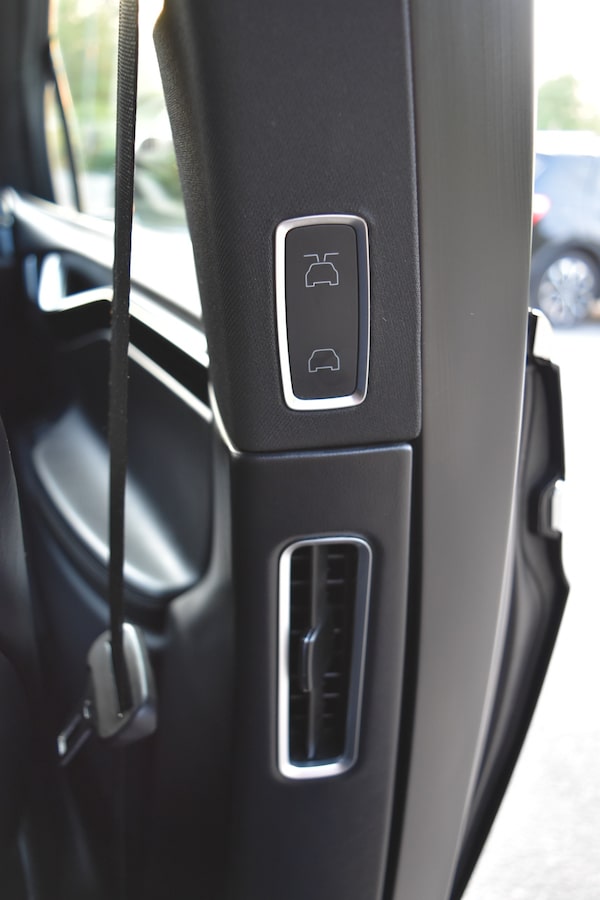 Used Tesla Model X 2017 for sale - 74520481: Photo 34