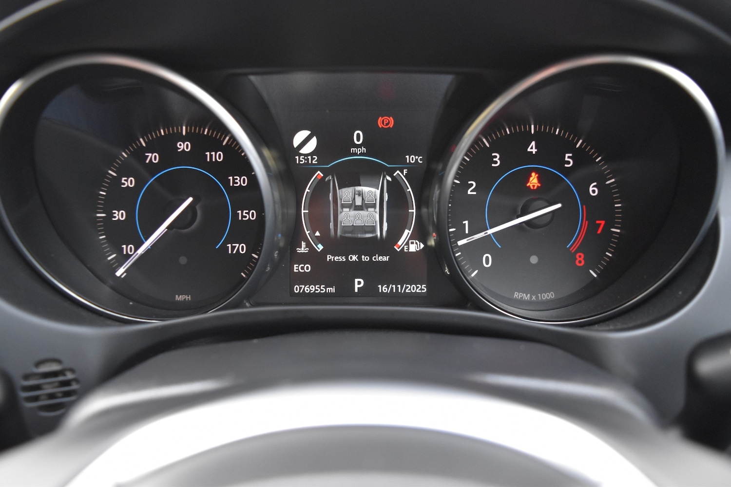 Used Jaguar XE 2016 for sale - 77228538: Photo 15