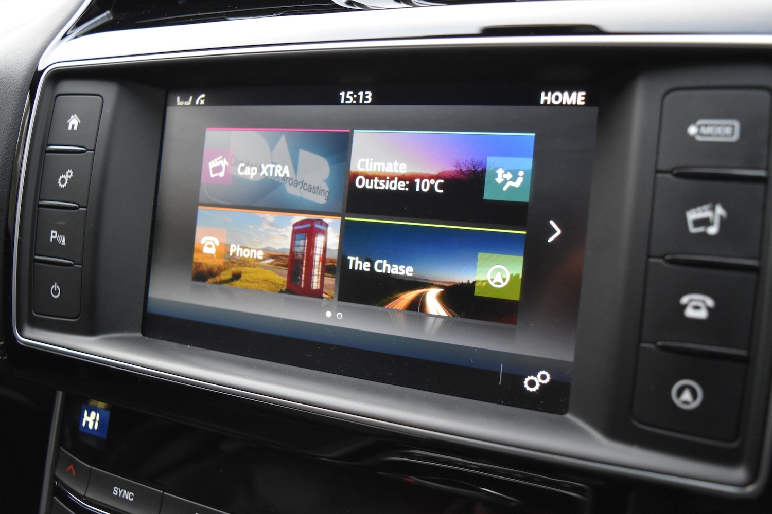 Used Jaguar XE 2016 for sale - 77228538: Photo 20