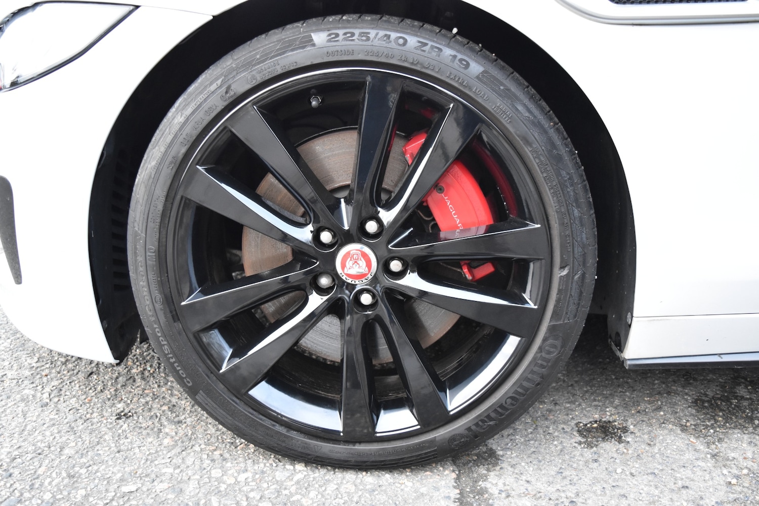 Used Jaguar XE 2016 for sale - 77228538: Photo 24