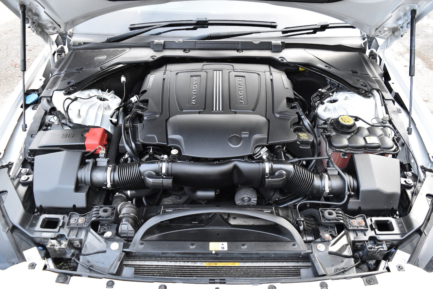 Used Jaguar XE 2016 for sale - 77228538: Photo 28