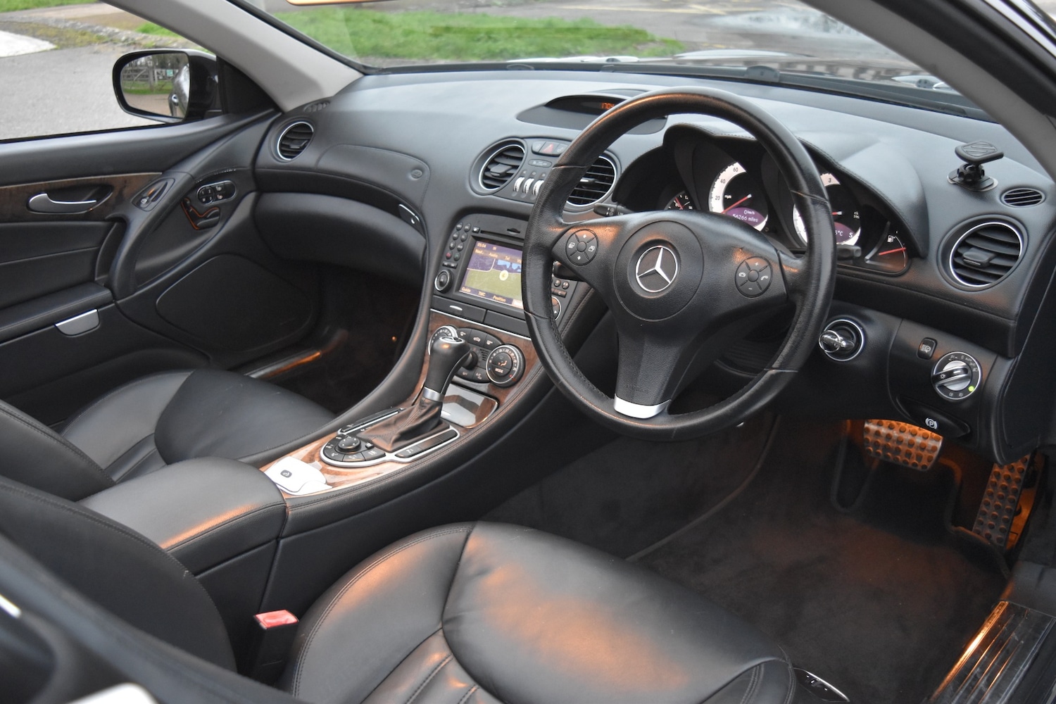 Used Mercedes-Benz SL 2008 for sale - 77385539: Photo 9