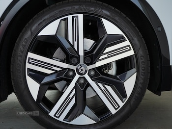 Used Renault Megane 2024 for sale - 75402783: Photo