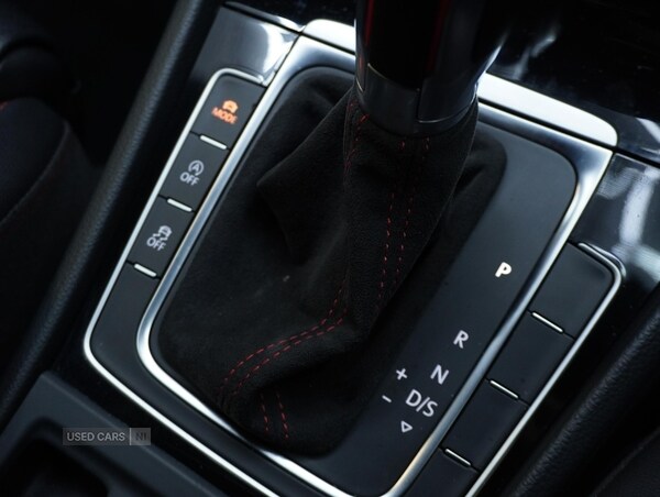 Used Volkswagen Golf 2017 for sale - 76887652: Photo 24