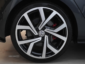 Used Volkswagen Golf 2017 for sale - 76887652: Photo