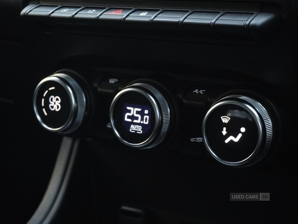 Used Renault Captur 2024 for sale - 77098687: Photo 18