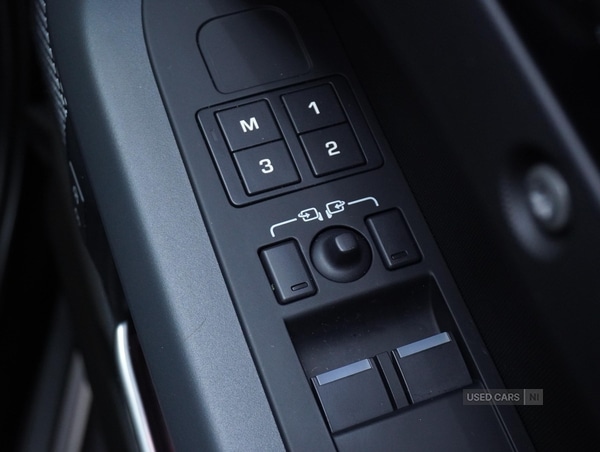 Used Land Rover Defender 2023 for sale - 77672306: Photo 12