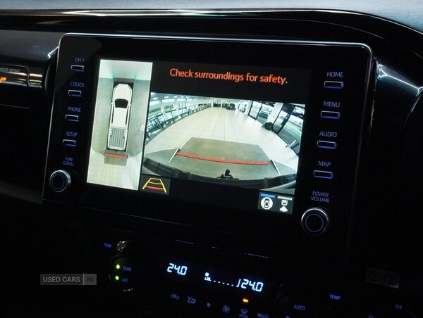 Used Toyota Hilux 2023 for sale - 76593048: Photo 11