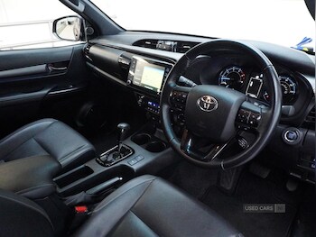 Used Toyota Hilux 2023 for sale - 76593048: Photo