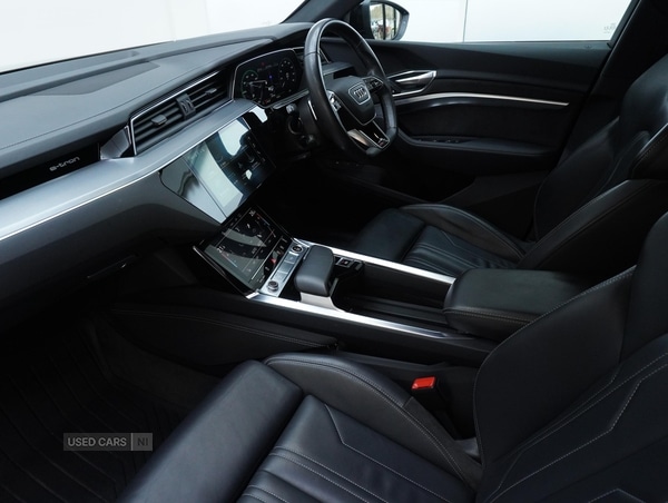 Used Audi e-tron 2021 for sale - 76399707: Photo 10