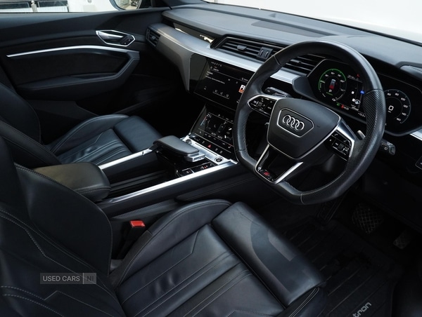 Used Audi e-tron 2021 for sale - 76399707: Photo 3
