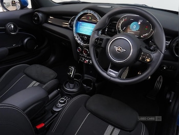 Used MINI Convertible 2024 for sale - 75928718: Photo