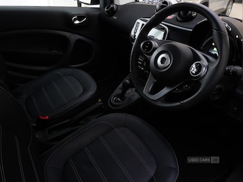 Used smart fortwo 2020 for sale - 75635902: Photo