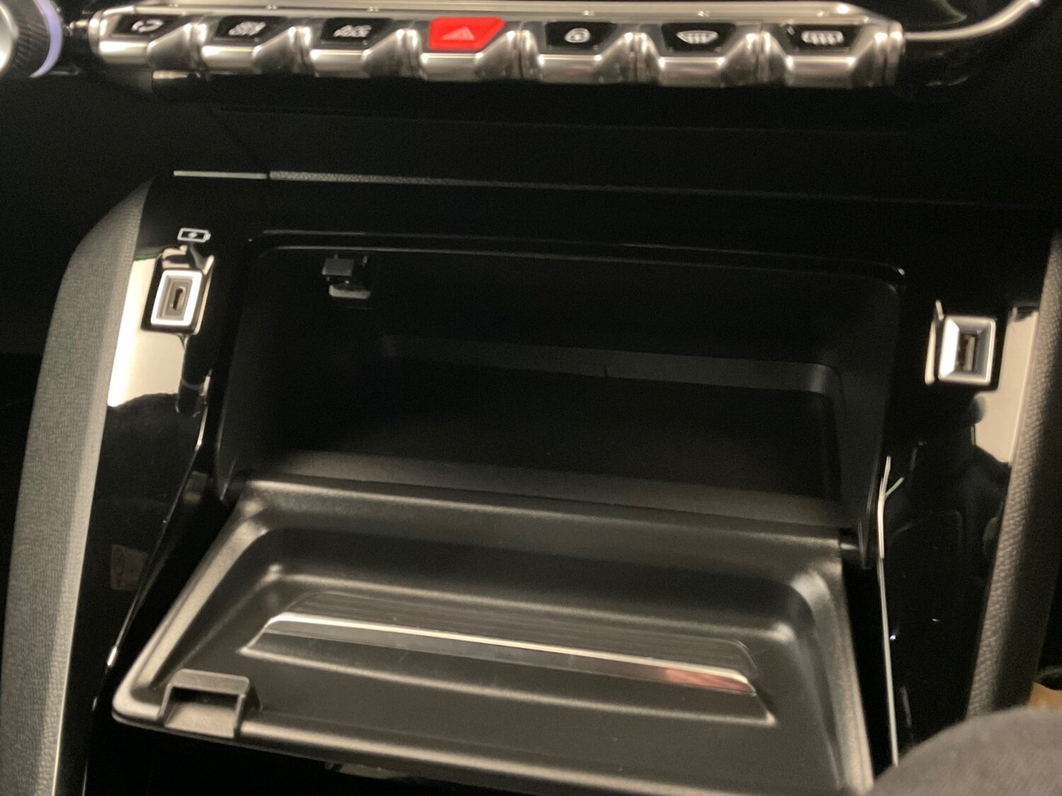 Used Peugeot 2008 2023 for sale - 76871548: Photo 32