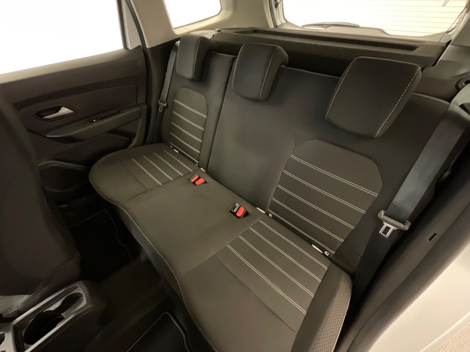 Used Dacia Duster 2023 for sale - 76873428: Photo 34