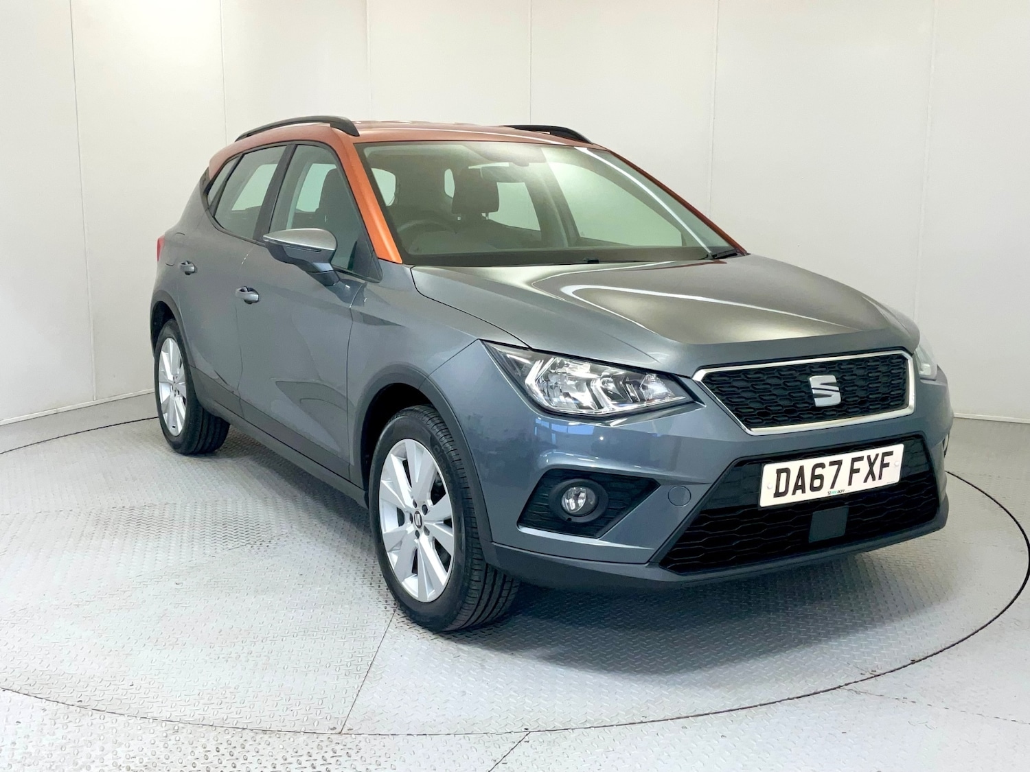 Used SEAT Arona 2017 for sale - 76873965: Photo 1