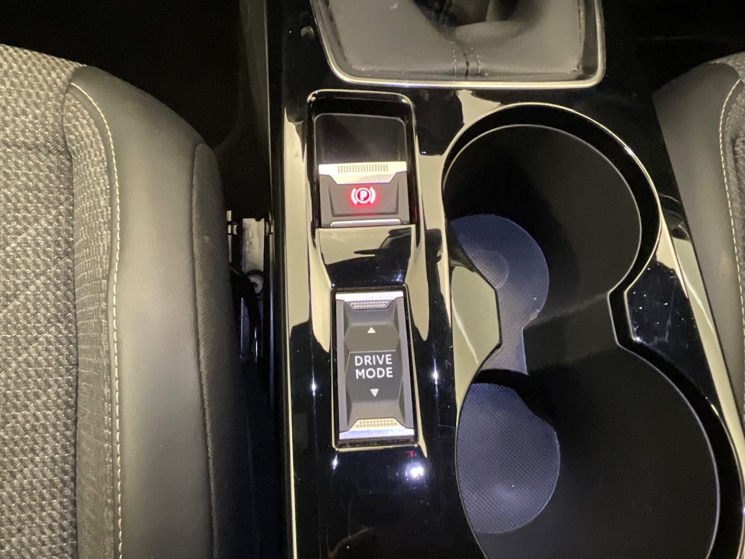 Used Peugeot 2008 2023 for sale - 76869339: Photo 26