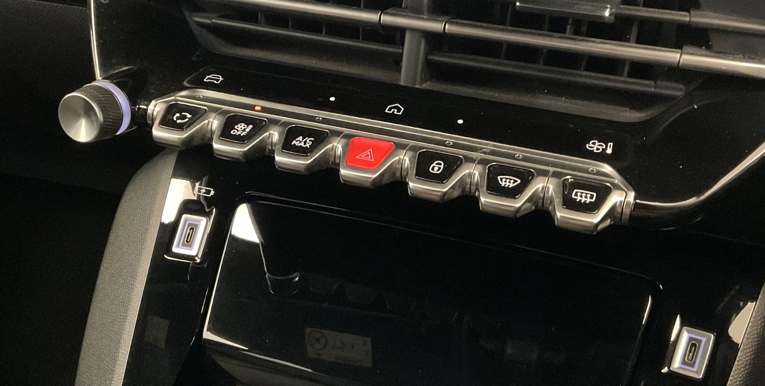 Used Peugeot 2008 2023 for sale - 76869339: Photo 28