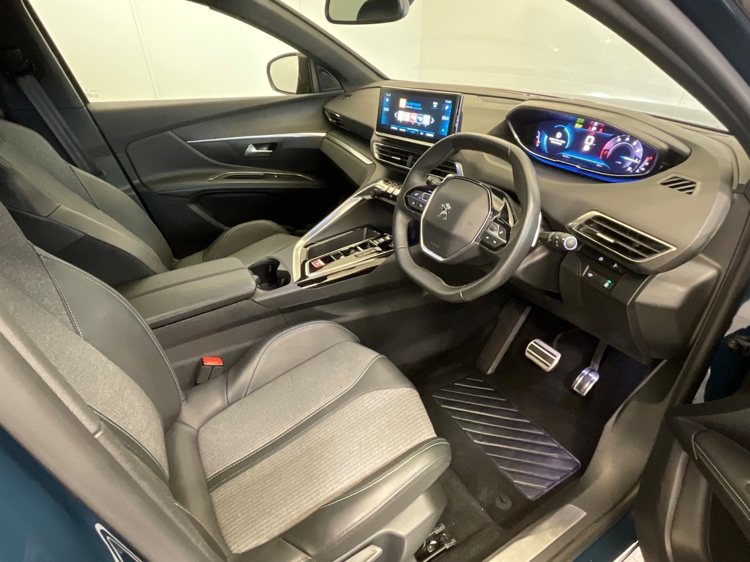 Used Peugeot 3008 2023 for sale - 76869562: Photo 51