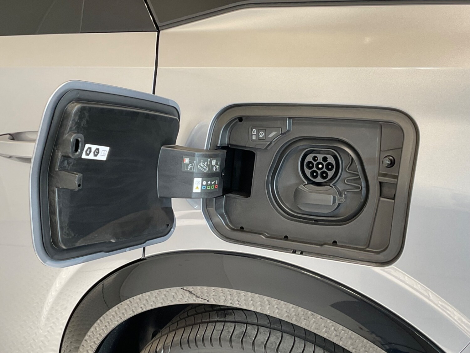 Used Peugeot 5008 2024 for sale - 76868607: Photo 39