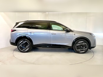 Used Peugeot 5008 2024 for sale - 76868607: Photo
