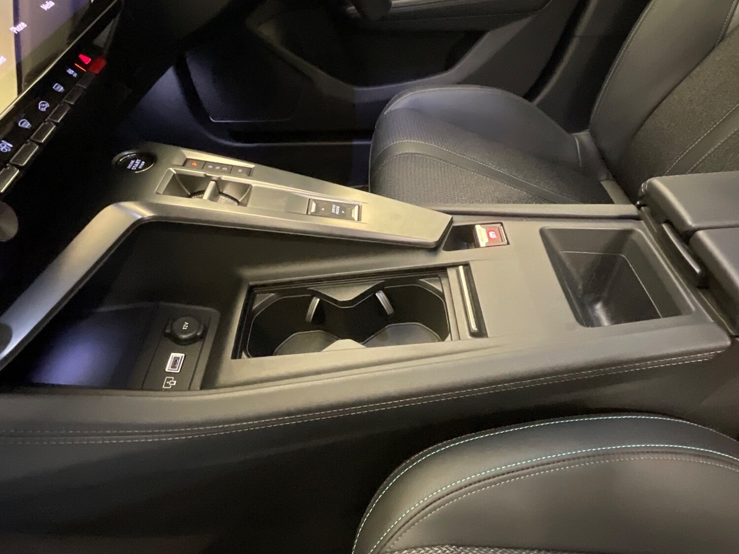 Used Peugeot 308 2023 for sale - 76870031: Photo 36