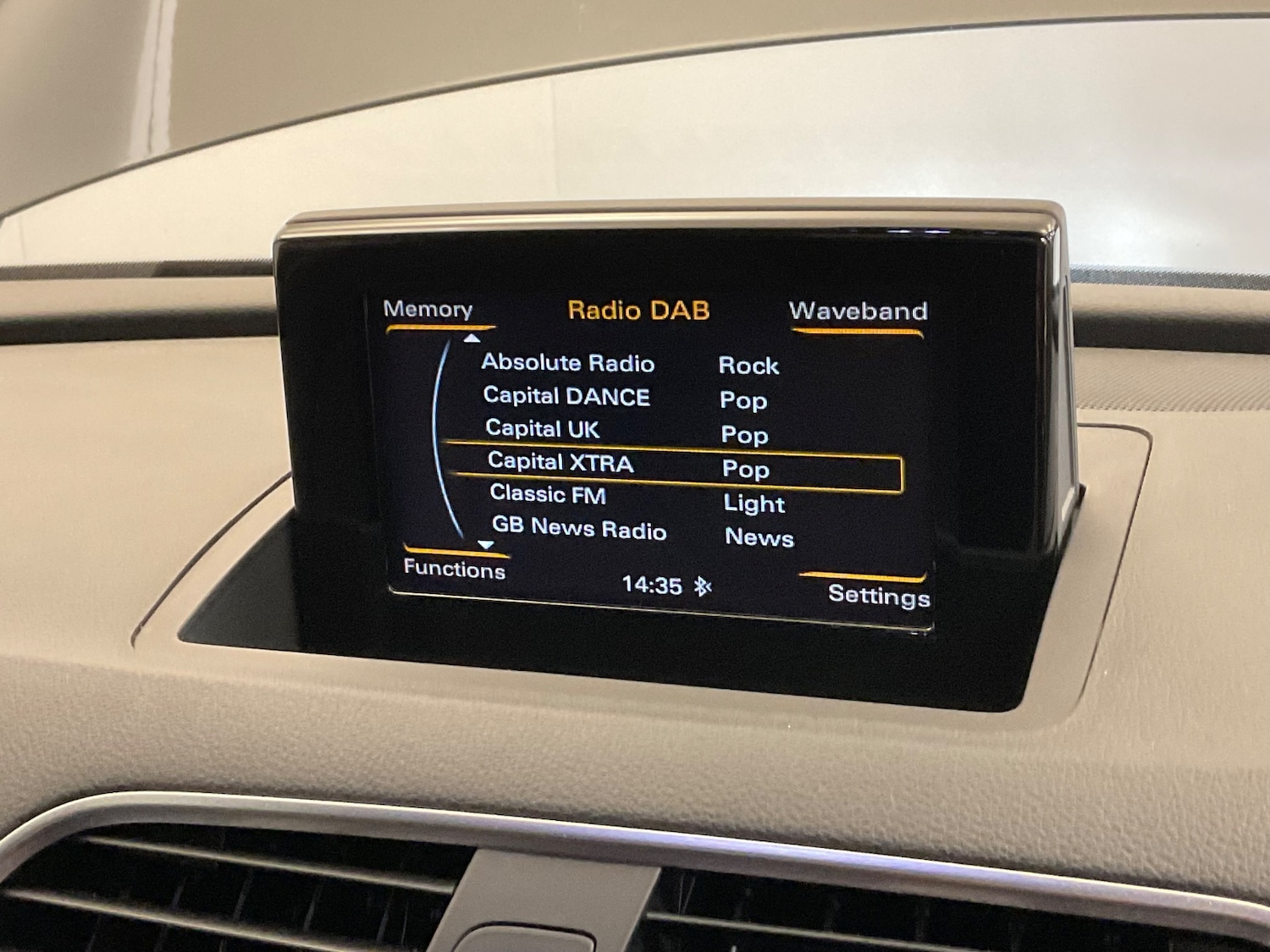 Used Audi Q3 2018 for sale - 76276475: Photo 28