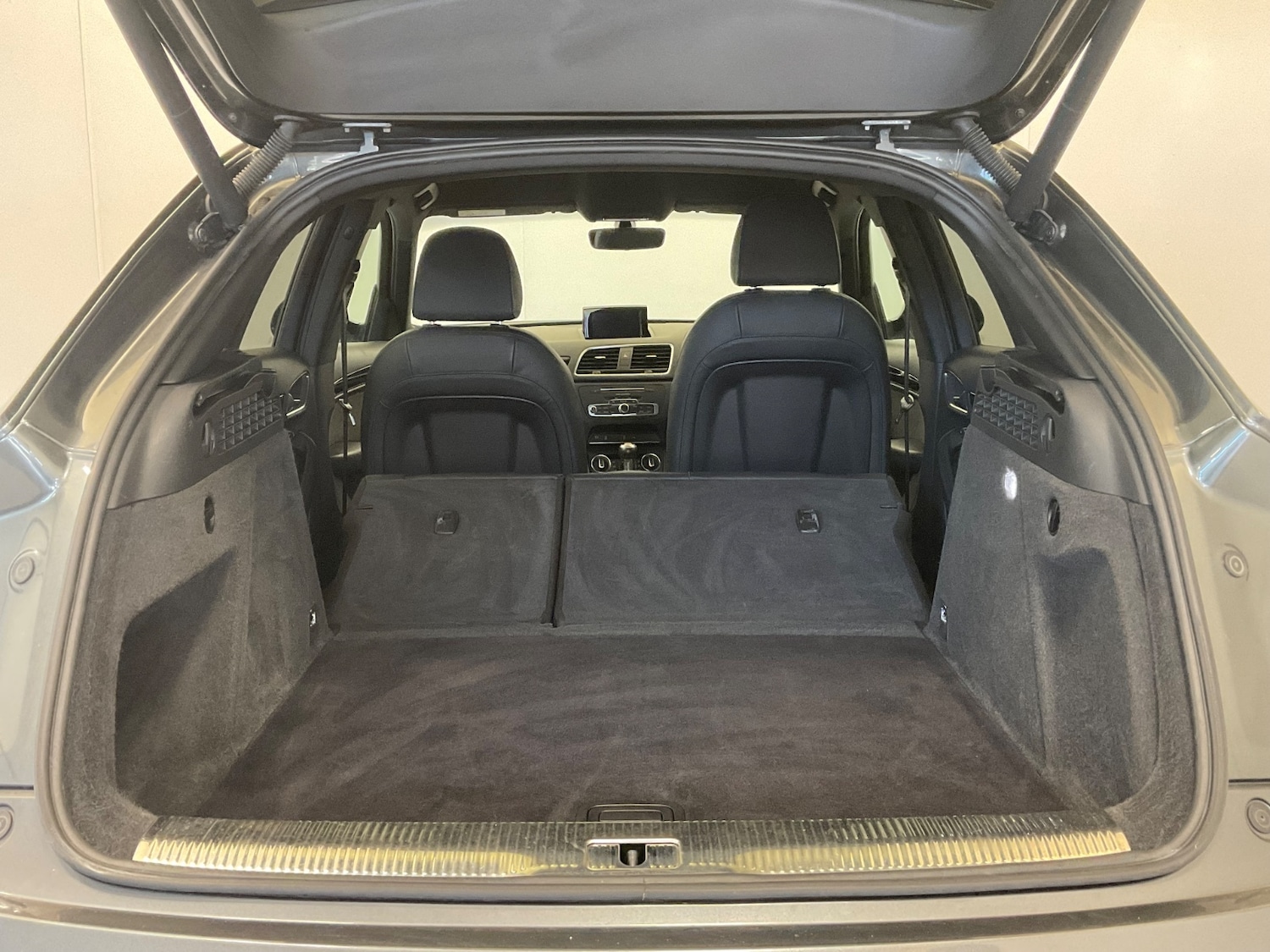 Used Audi Q3 2018 for sale - 76276475: Photo 42