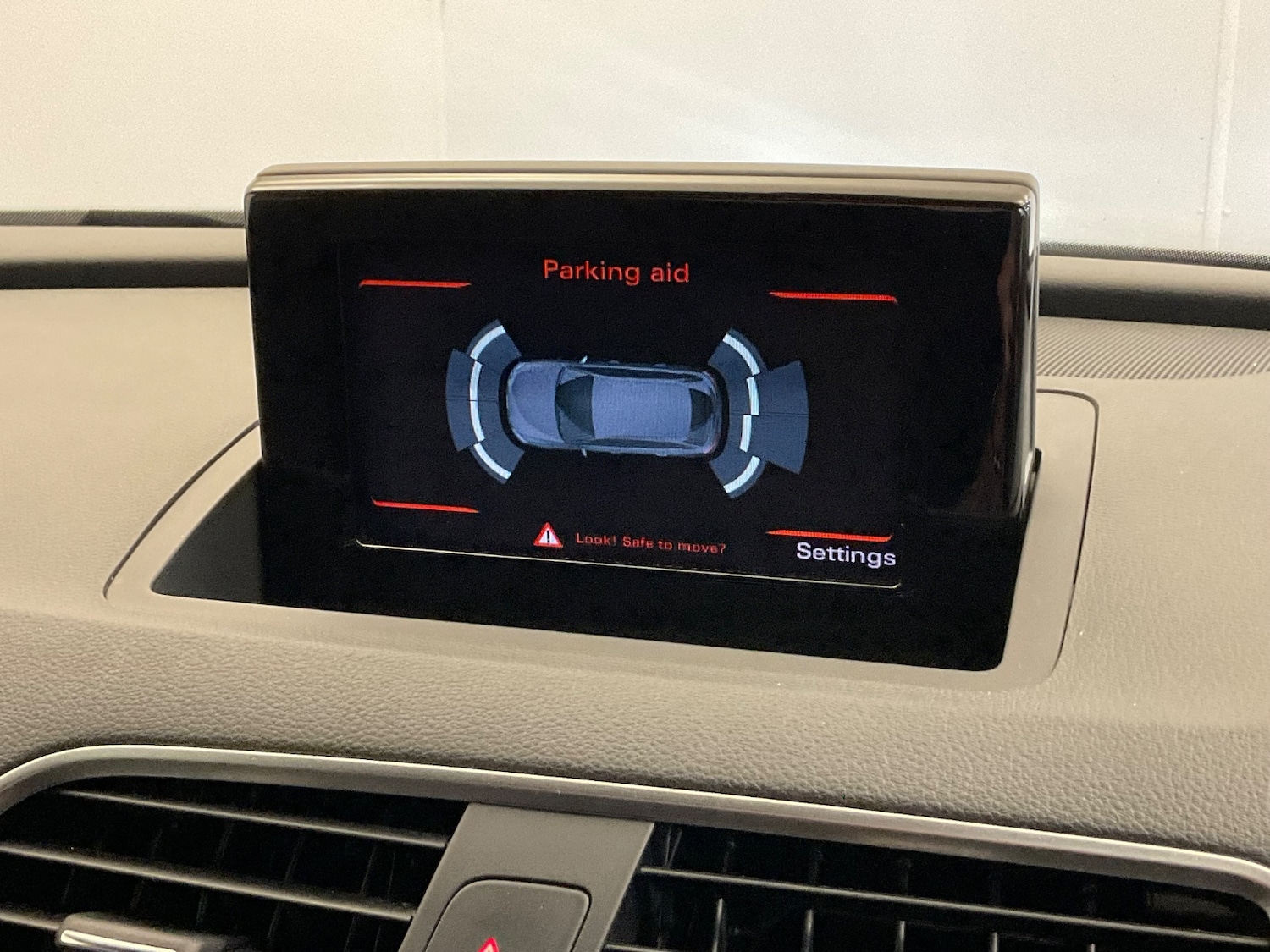 Used Audi Q3 2018 for sale - 76276475: Photo 8