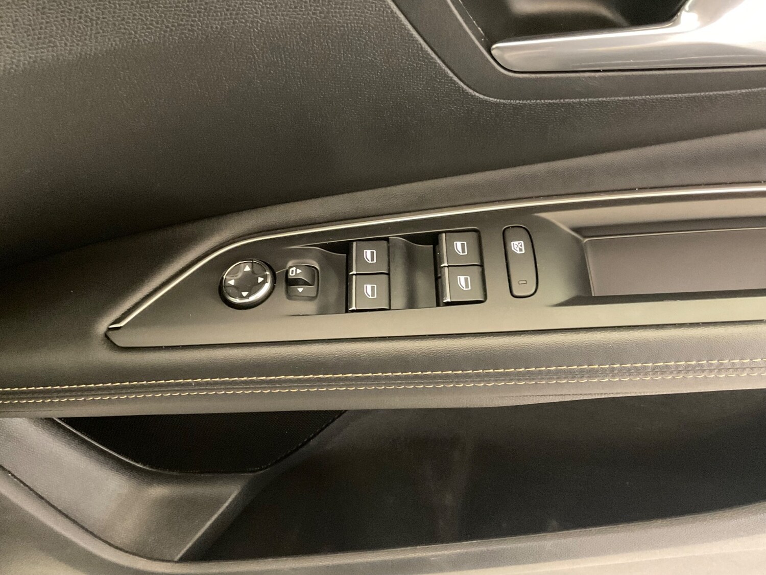 Used Peugeot 3008 2022 for sale - 76869656: Photo 38