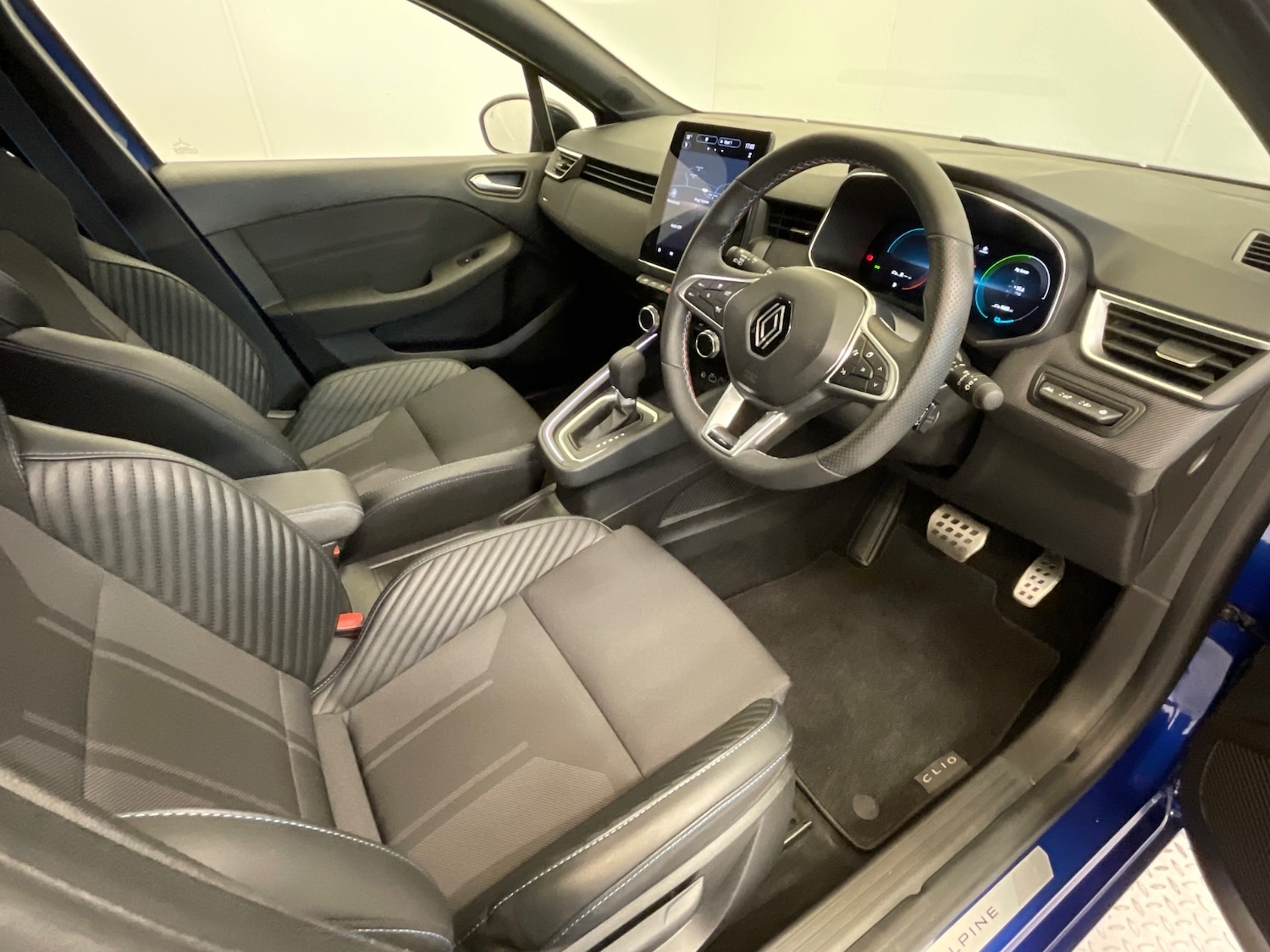 Used Renault Clio 2023 for sale - 76276387: Photo 35