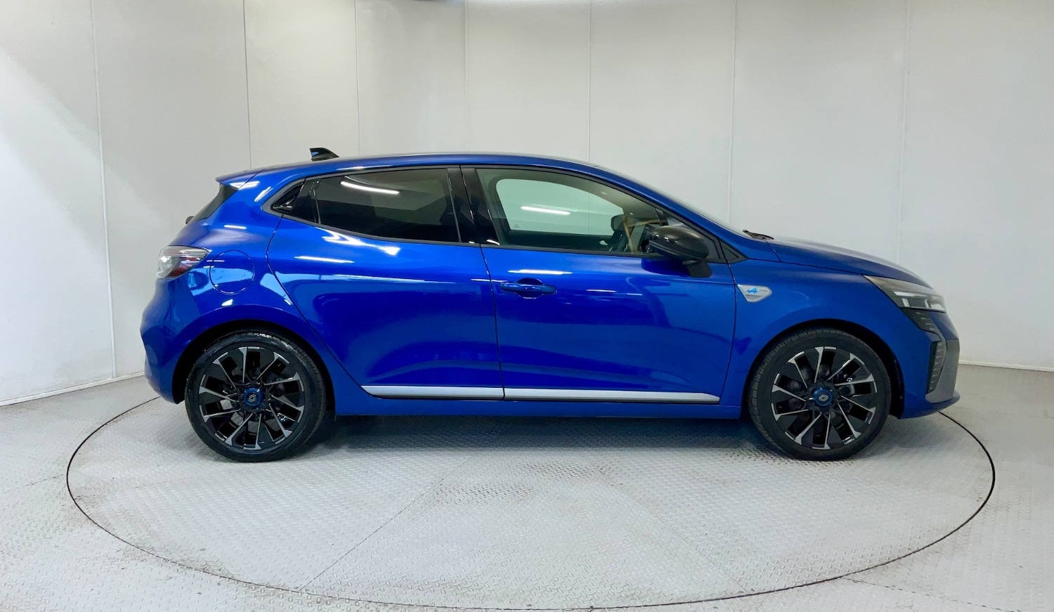 Used Renault Clio 2023 for sale - 76276387: Photo 4