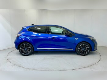 Used Renault Clio 2023 for sale - 76276387: Photo