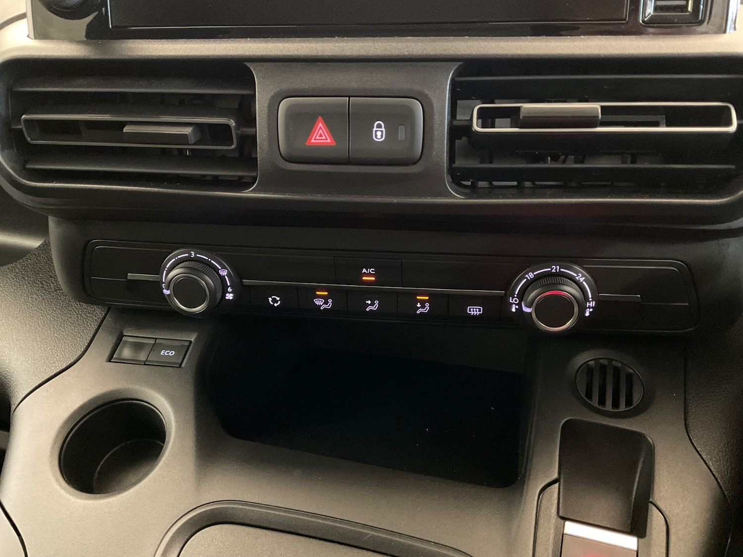 Used Peugeot Rifter 2022 for sale - 76276832: Photo 27