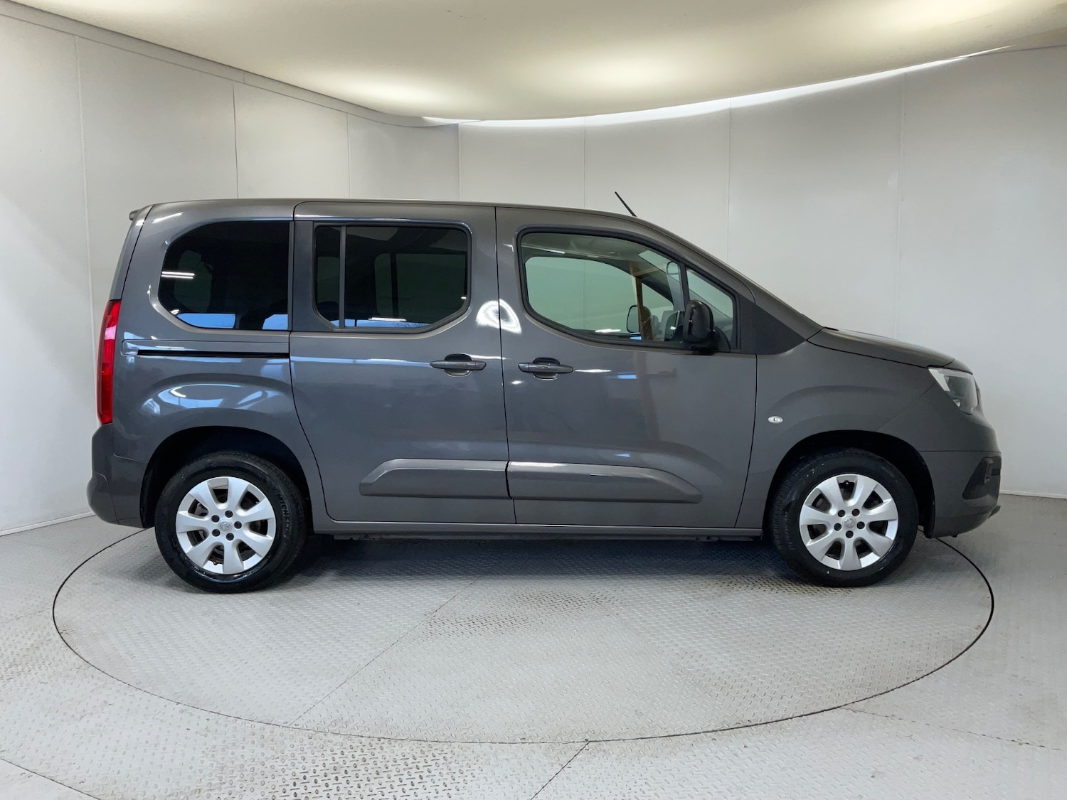 Used Vauxhall Combo Life 2022 for sale - 76971435: Photo 4