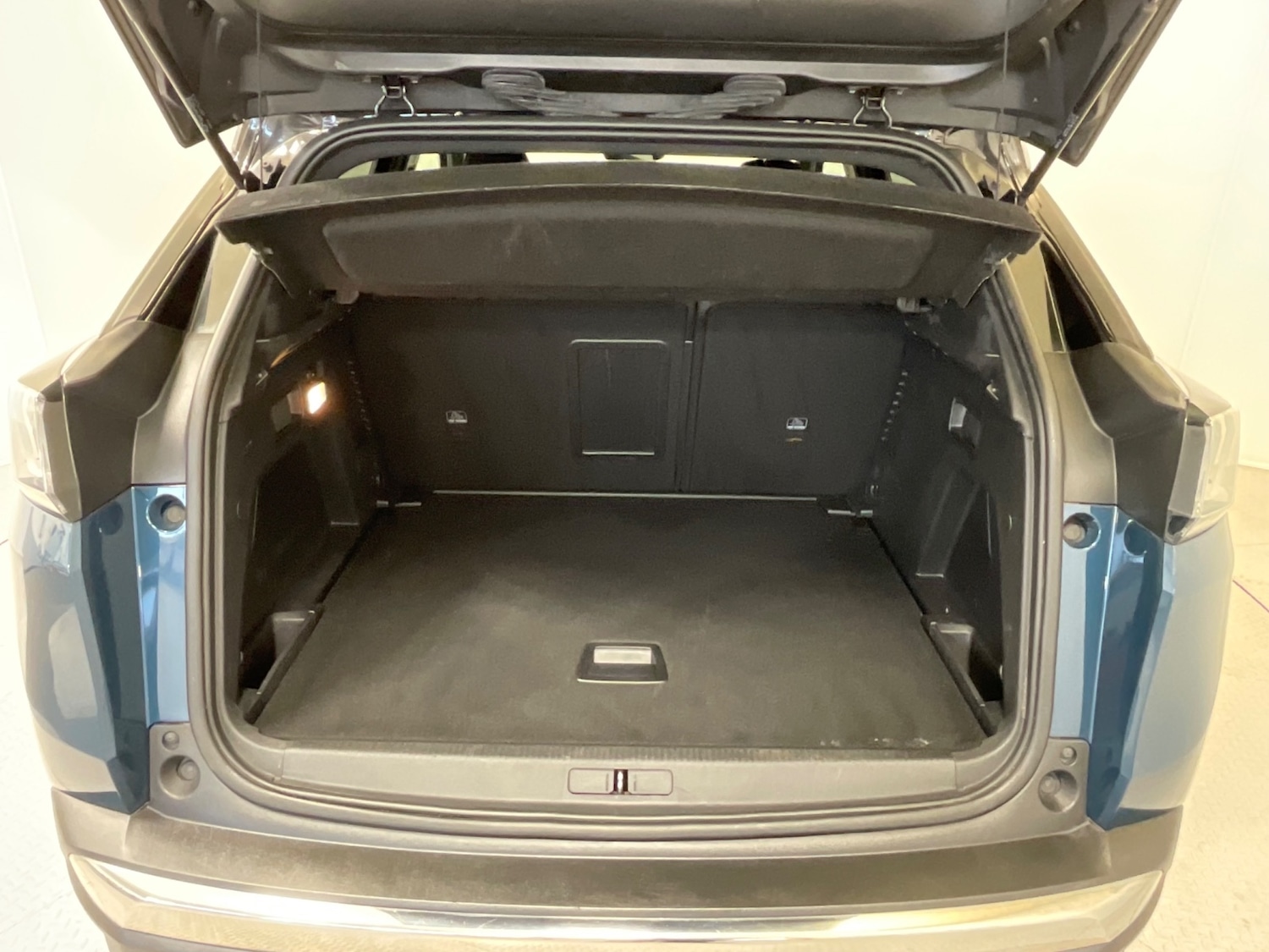 Used Peugeot 3008 2021 for sale - 76872772: Photo 44