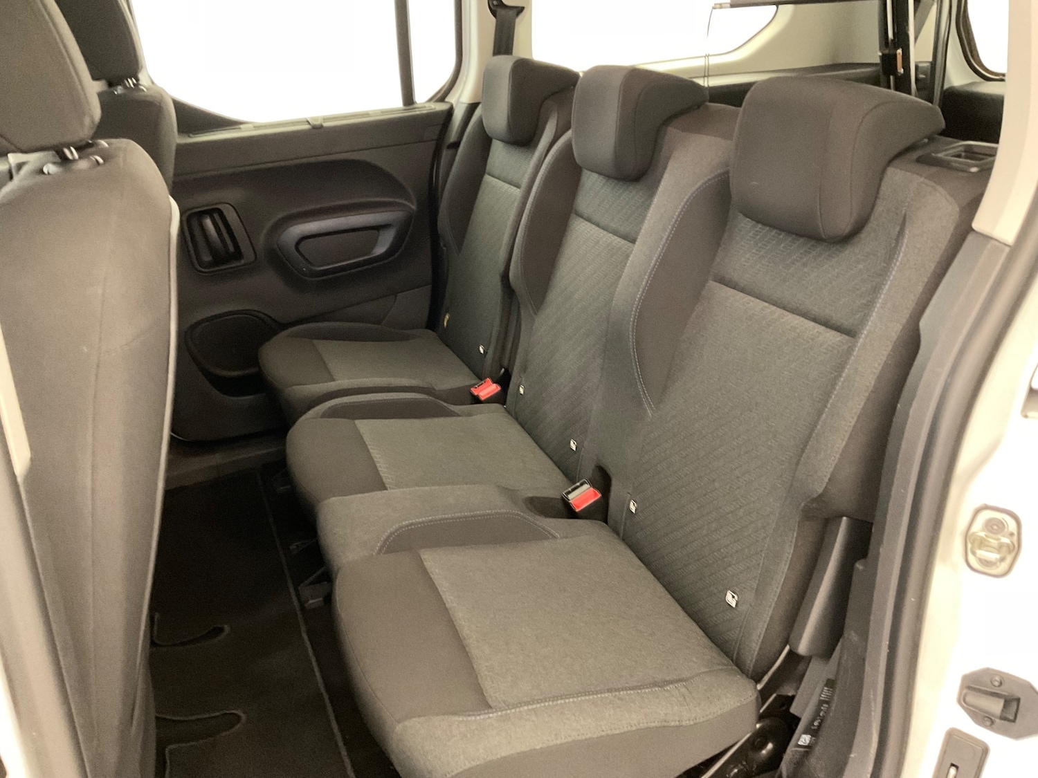 Used Peugeot Rifter 2019 for sale - 77640668: Photo 32