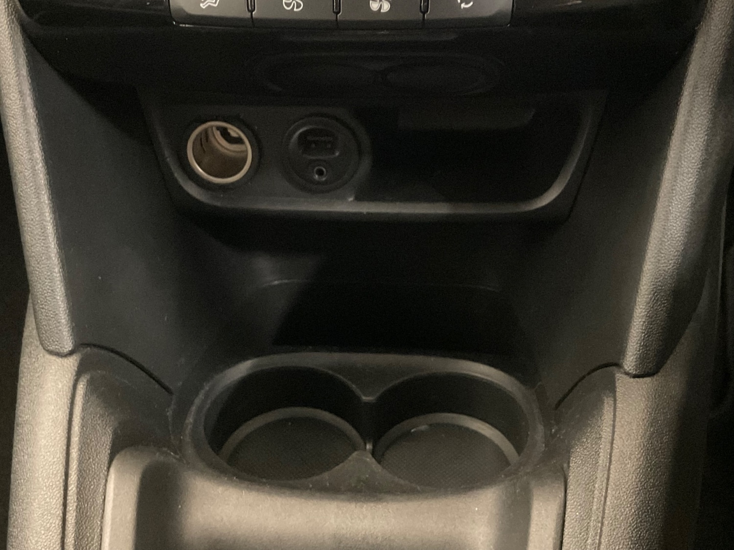 Used Peugeot 208 2016 for sale - 77170581: Photo 31