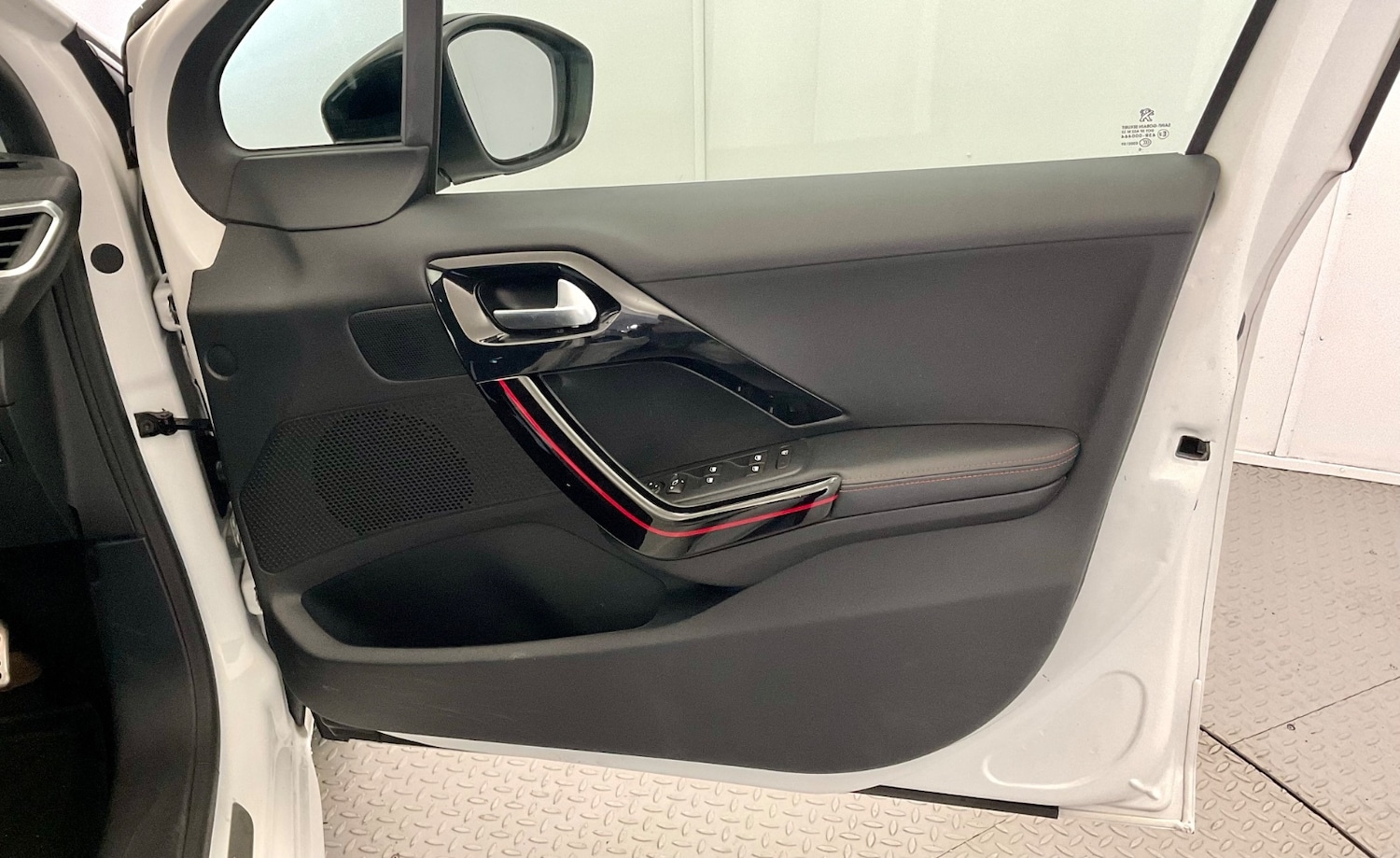 Used Peugeot 208 2016 for sale - 77170581: Photo 41