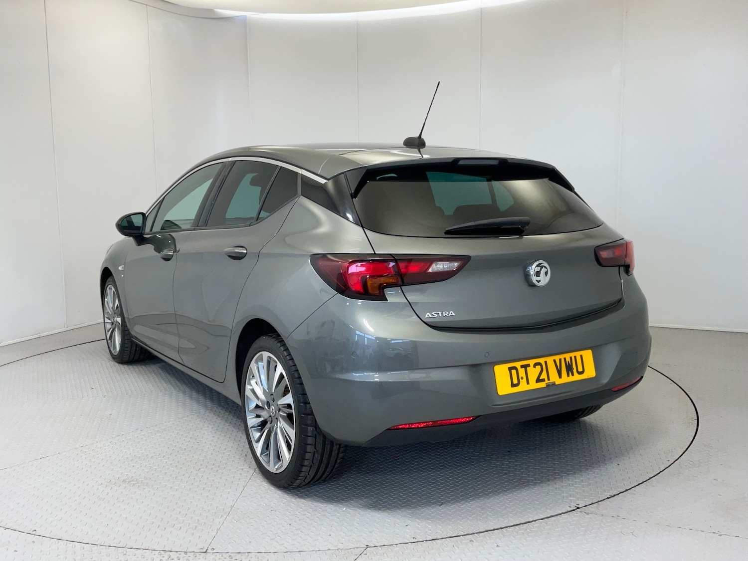 Used Vauxhall Astra 2021 for sale - 77100519: Photo 2
