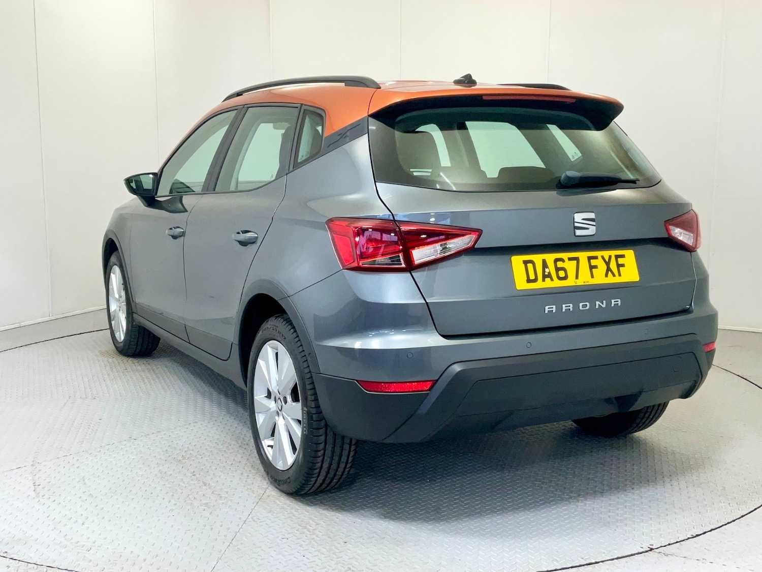 Used SEAT Arona 2017 for sale - 77745711: Photo 2