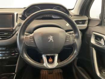 Used Peugeot 2008 2017 for sale - 74505642: Photo